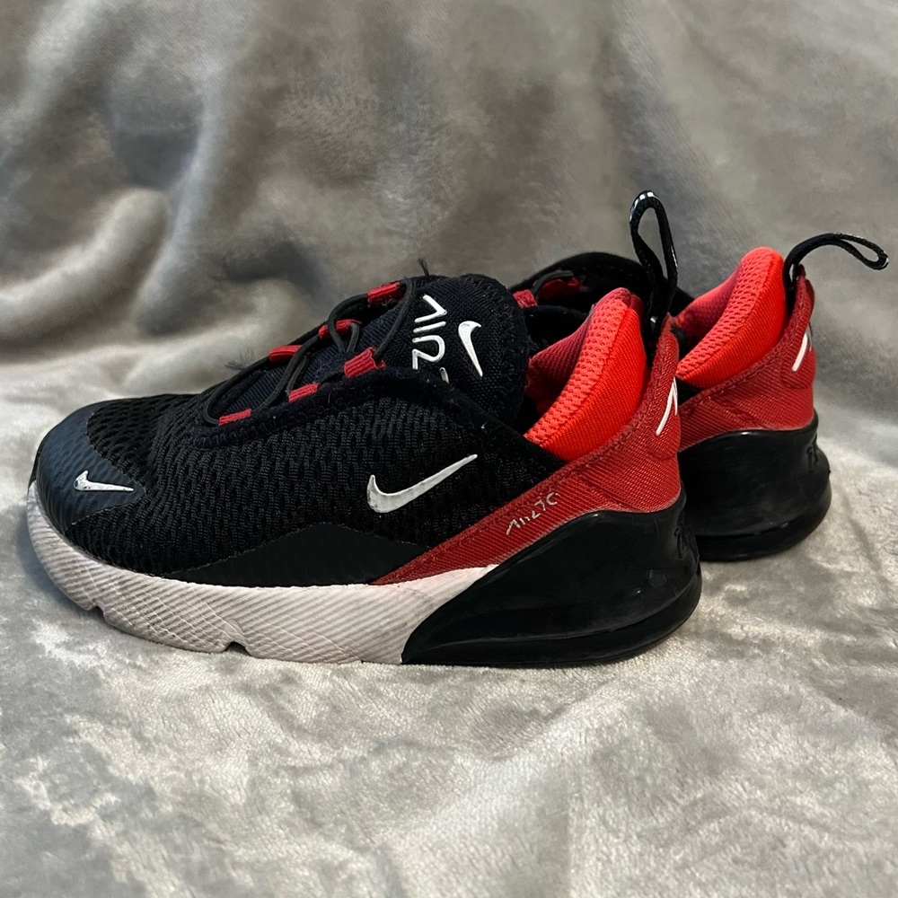 Nike Air Max 270